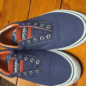 Blue Sperry jaws shoes